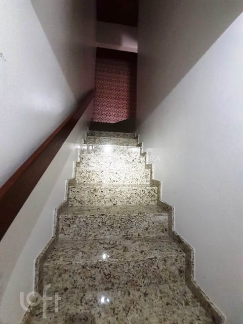 Image 11 - 249049
